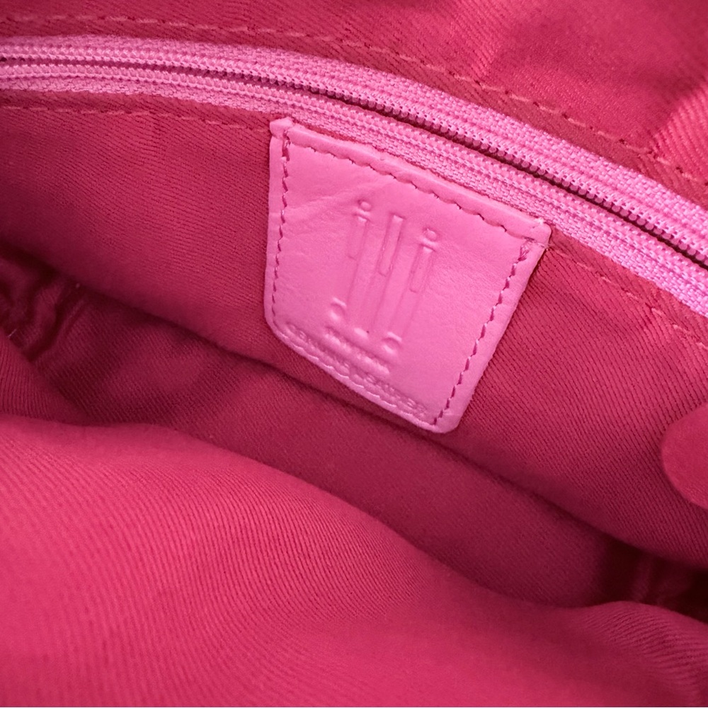 ili New York Hot Lips Cosmetic Case - Picture 3 of 6